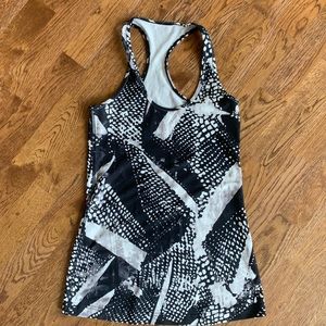 Lululemon blank and white tank